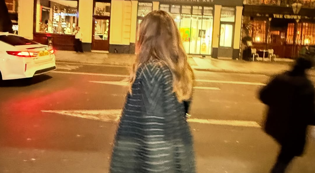 Αποκάλυψη Ελληνίδας ηθοποιού: «Ούρησα στην πάνα του σκύλου μου για να τον μάθω να ουρεί»